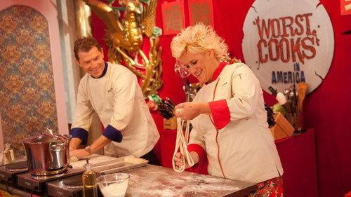 Worst Cooks in America Season 3 Episode 2 - Going Global