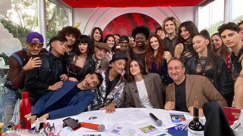 Long live Rai2! Season 2 Episode 8 - Episode 8