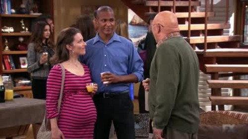 Anger Management Season 2 Episode 13 - Charlie and Lacey Piss Off the Neighborhood