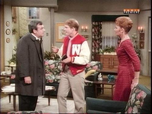 Happy Days Season 5 Episode 13 - Nose for News