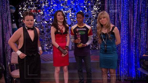 undefined Season 3 Episode 4 - iCarly Awards