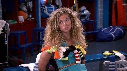 Bella and the Bulldogs Season 1 Episode 4 - Pretty in Stink