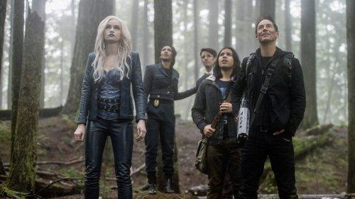 undefined Season 2 Episode 14 - Escape from Earth-2