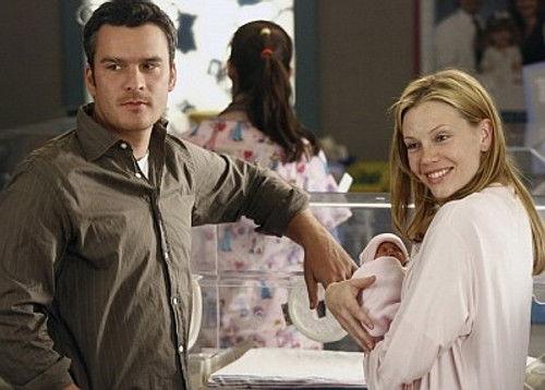 Brothers and Sisters Season 1 Episode 22 - Favorite Son