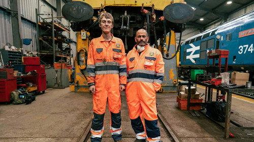 Francis Bourgeois & Chris Harris: We Saved A Train Season 1 Episode 1 - Diesel in Distress