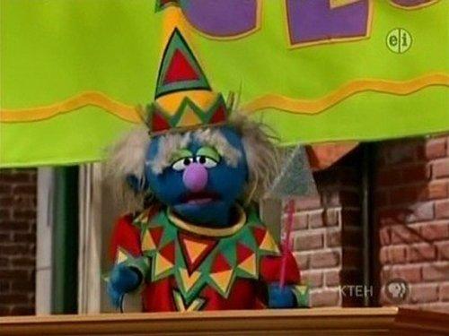 Sesame Street Season 38 Episode 10 - Triangle Lover of the Day