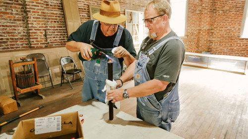 Moonshiners Season 9 Episode 12 - Murphy's Law For Outlaws
