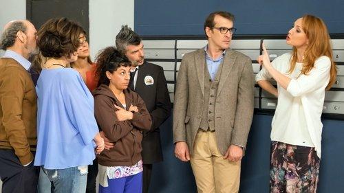 La que se avecina Season 9 Episode 10 - Un aerofóbico, un mayorista transformista y una funeraria low-cost