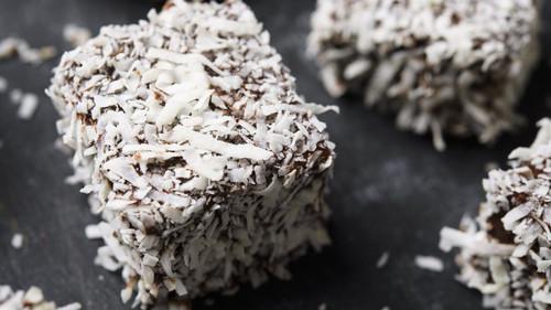 Christopher Kimball's Milk Street Television Season 3 Episode 15 - The New Paris