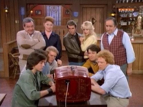 Happy Days Season 7 Episode 19 - The Hucksters
