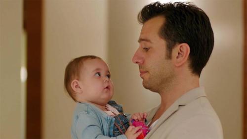 Ver Elini Aşk Season 1 Episode 3 - Episode 3