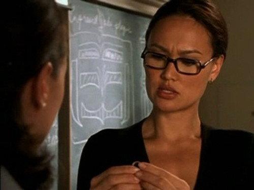 Relic Hunter Season 1 Episode 15 - Affaire de Coeur