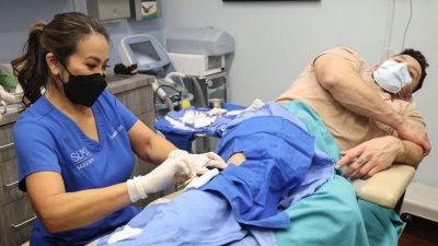 Dr. Pimple Popper Season 9 Episode 14 - Keloid-Con