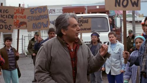 MacGyver Season 6 Episode 9 - Bitter Harvest