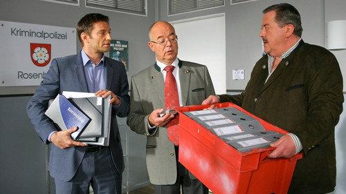 Die Rosenheim-Cops Season 14 Episode 11 - Der Tote hinter der Tonne