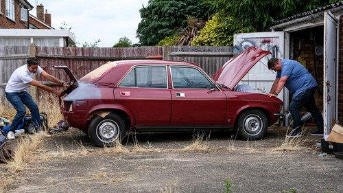 Wheeler Dealers Season 23 Episode 3 - Austin Allegro Vanden Plas