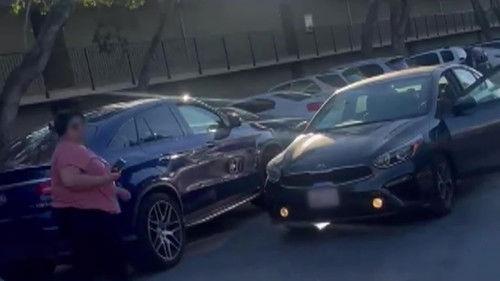 Neighborhood Wars Season 2 Episode 17 - Good Fences, Bad Neighbors