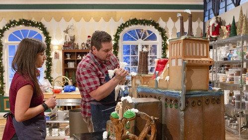 Holiday Gingerbread Showdown Season 1 Episode 2 - Elf