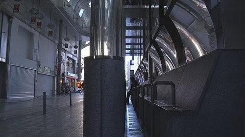 Document 72 Hours Season 7 Episode 5 - Benches and People: An Osaka Shopping Arcade