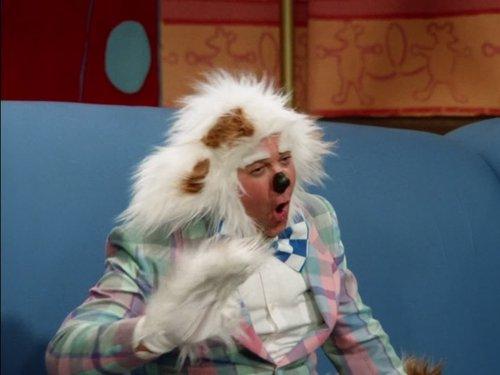 Perfect Strangers Season 5 Episode 24 - Digging Up the News