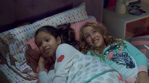 Sydney to the Max Season 1 Episode 6 - I Know What You Did Last Sleepover