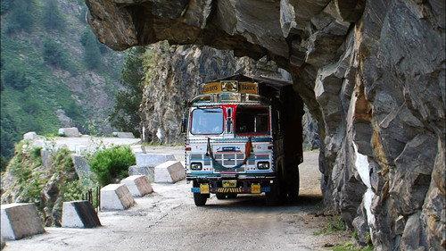 IRT Deadliest Roads Season 1 Episode 4 - Death Is a Blind Corner Away