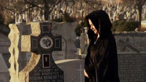 My Strange Addiction Season 1 Episode 11 - Makeup, Obsessed With Death