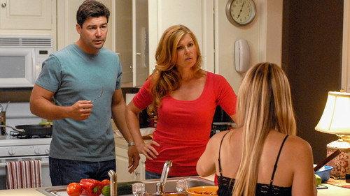 Friday Night Lights Season 3 Episode 5 - Every Rose Has Its Thorn