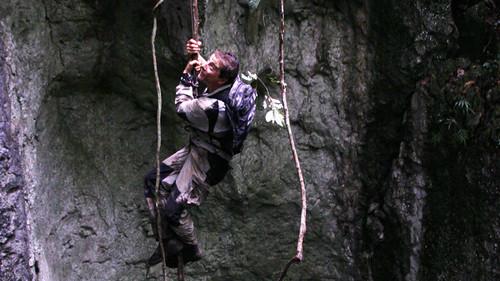 Man vs. Wild Season 6 Episode 4 - Borneo Jungle