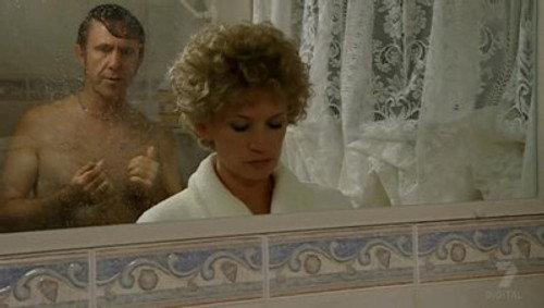 Kath & Kim Season 4 Episode 4 - Environment