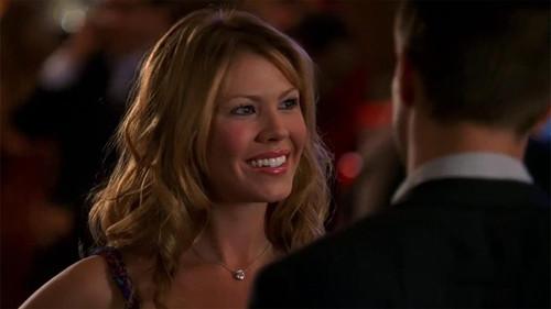 Las Vegas Season 2 Episode 9 - Degas Away with It