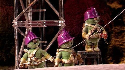 Fraggle Rock Season 2 Episode 22 - Doozer Is as Doozer Does