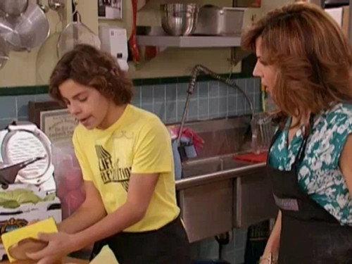 Wizards of Waverly Place Season 2 Episode 21 - Justin's New Girlfriend