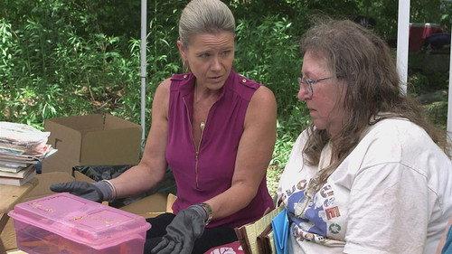 Hoarders Season 8 Episode 13 - Sandy & Len