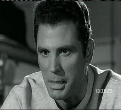 Perry Mason Season 8 Episode 19 - The Case of the Feather Cloak