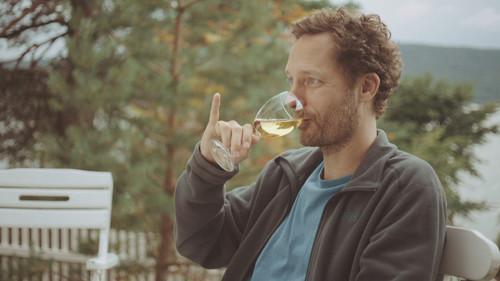 Neste sommer Season 1 Episode 1 - Toilet Chaos & Secret Lover