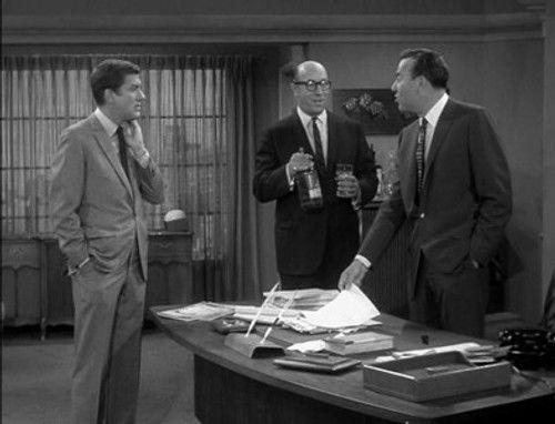 The Dick Van Dyke Show Season 4 Episode 9 - Three Letters from One Wife