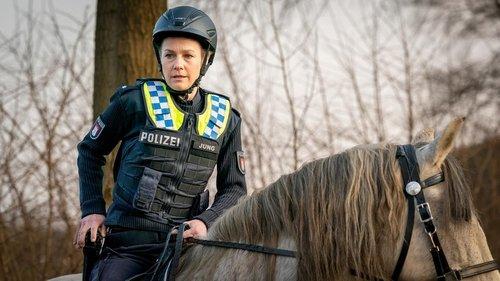 Hamburg Dockland Season 17 Episode 9 - Episode 9