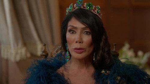 Queen of the Castle Season 1 Episode 1 - Taking the Throne