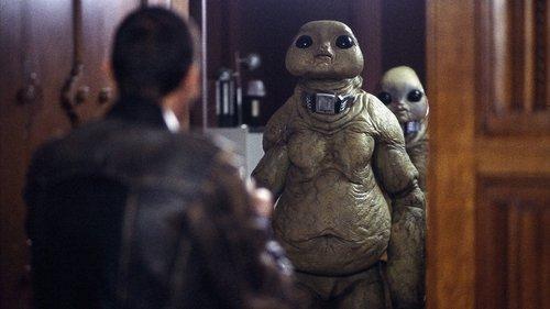 Doctor Who Season 1 Episode 5 - World War Three (2)