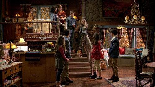 Girl Meets World Season 3 Episode 9 - Girl Meets Ski Lodge Part 2