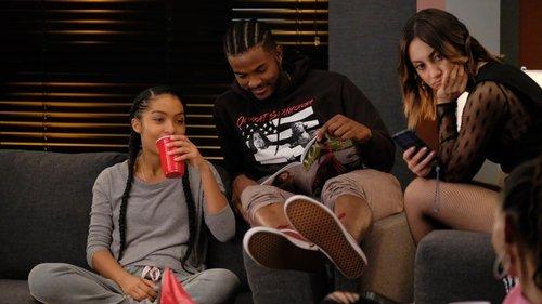 grown-ish Season 1 Episode 7 - Un-Break My Heart