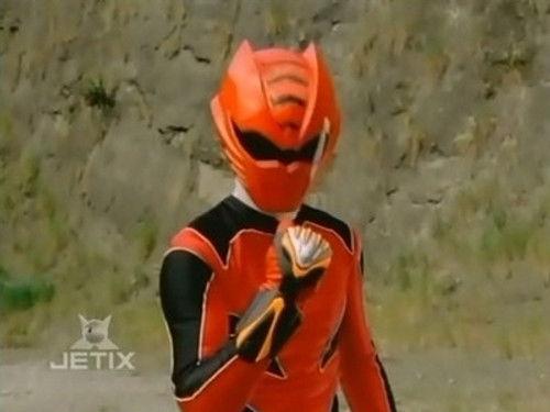 Power Rangers Season 16 Episode 13 - Ghost of a Chance (1)