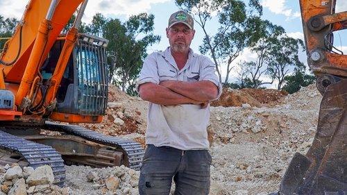 Outback Opal Hunters Season 14 Episode 8 - Slow Your Roll