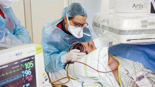 Charité intensiv Season 1 Episode 3 - Hope