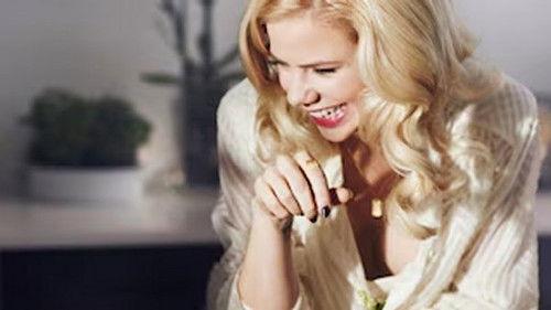 Julies Madselskaber Season 1 Episode 1 - Episode 1