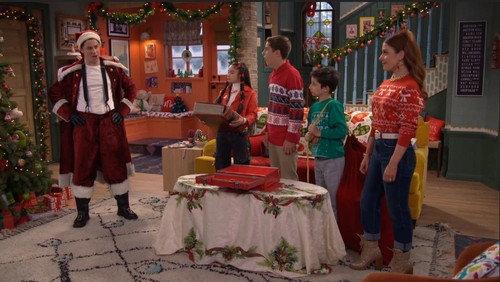 Wizards Beyond Waverly Place Season 2 Episode 7 - It's Beginning to Look a Lot Like Wizmas