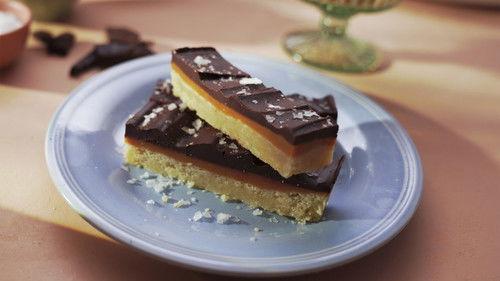 Girl Meets Farm Season 15 Episode 3 - Cookbook Club Potluck: Midwest Church Cookbook Edition