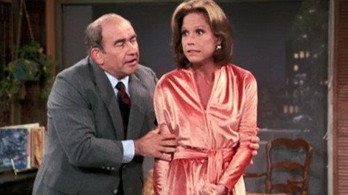 The Mary Tyler Moore Show Season 7 Episode 15 - Lou's Army Reunion