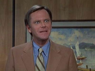 Bewitched Season 7 Episode 27 - Laugh, Clown, Laugh